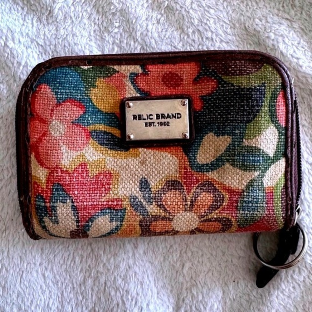 Relic Brand Floral Tapestry Zip Around‎ Wallet Boho Cottagecore 90s